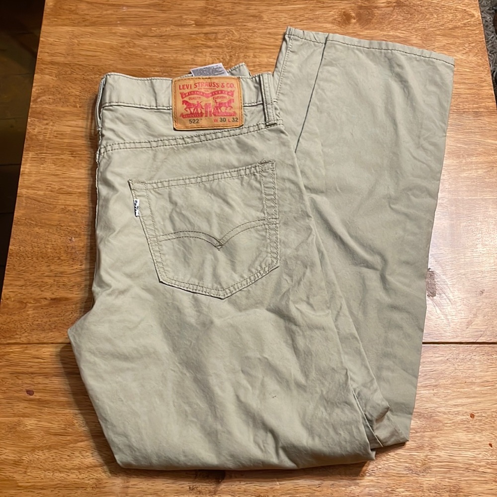Levi’s 522” khaki jeans 30/32